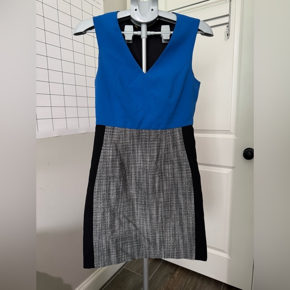 4C Anthropologie Dress Womens Blue Gray Colorblock V Neck Sleeveless Size 4